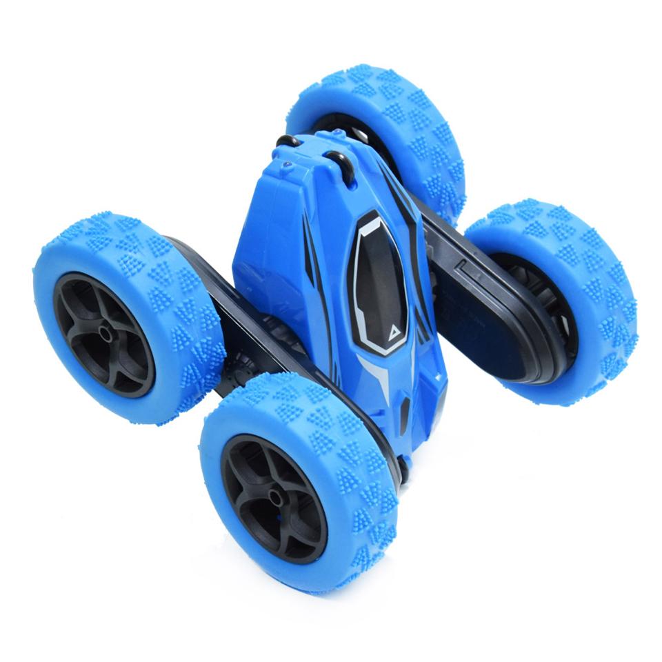LED-es, 360°-ban pörgő kaszkadőrautó vezérlővel - 2,4 GHz Stunt Car