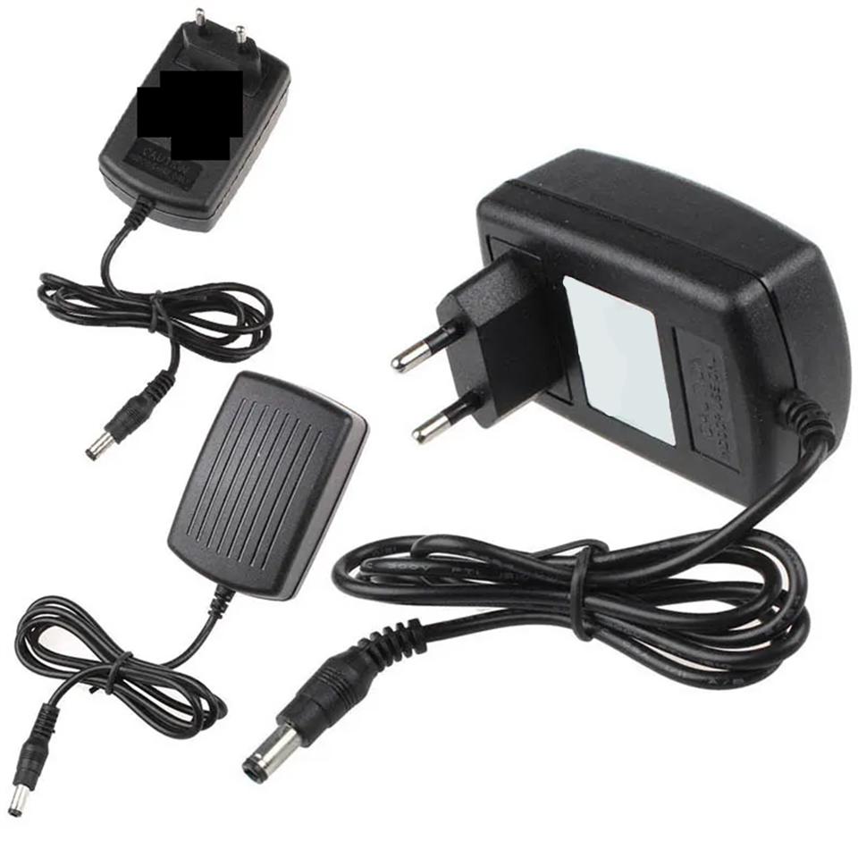 Tápegység kamerákhoz, LED szalagokhoz, DC12V adapter - kültéri és beltéri használatra
