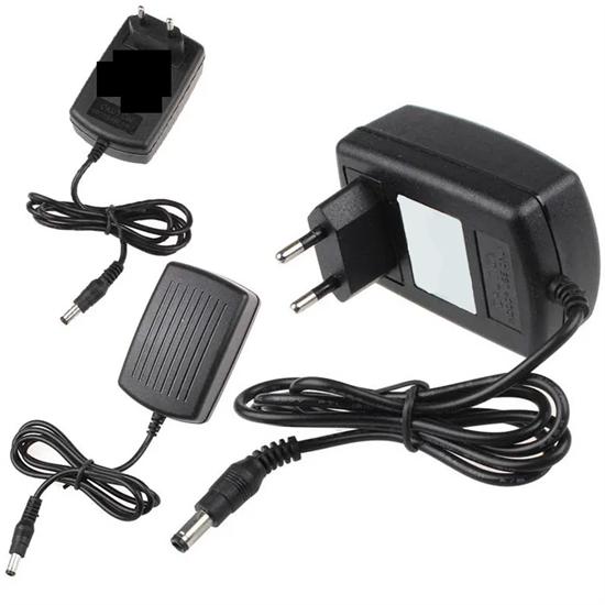 Tápegység kamerákhoz, LED szalagokhoz, DC12V adapter - kültéri és beltéri használatra
